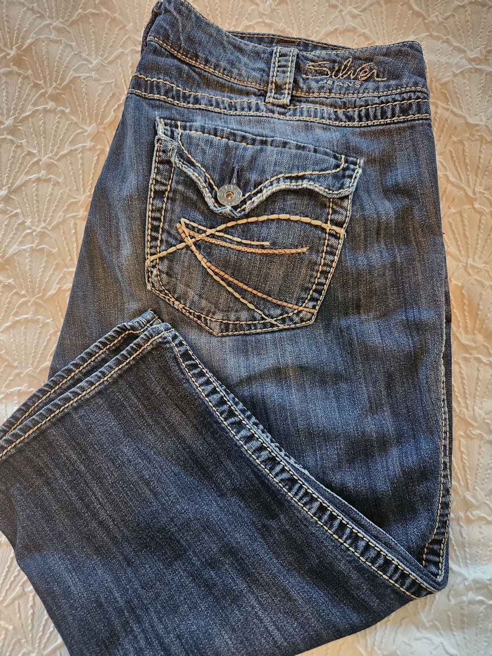 Silver Jeans McKenzie Capri Medium Wash Size 20